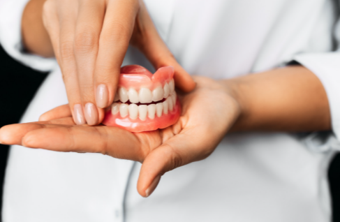 The Role of Teeth Replacement in Enhancing Confidence and Social Engagement
